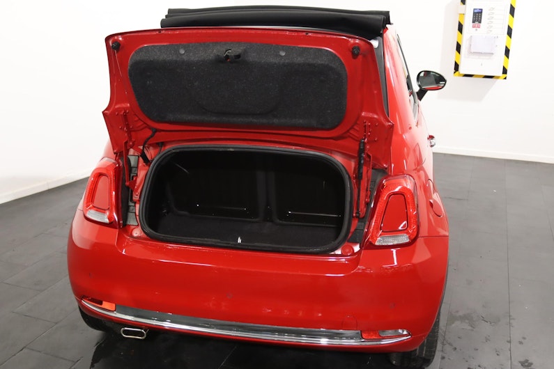 Vehicle image FIAT 500