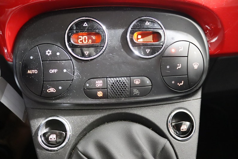 Vehicle image FIAT 500