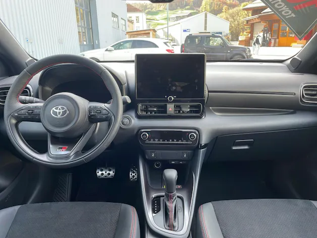 Toyota Yaris 1.5 VVT-i HSD GR Sport