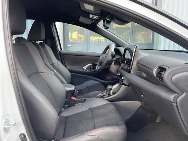 Toyota Yaris 1.5 VVT-i HSD GR Sport