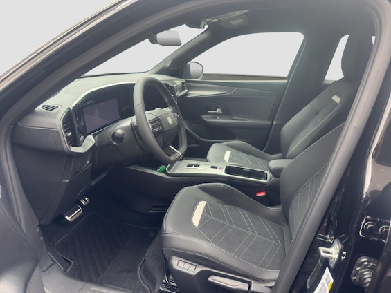 Vehicle image 10 Vehicle image 10