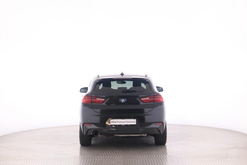 Vehicle image BMW X2