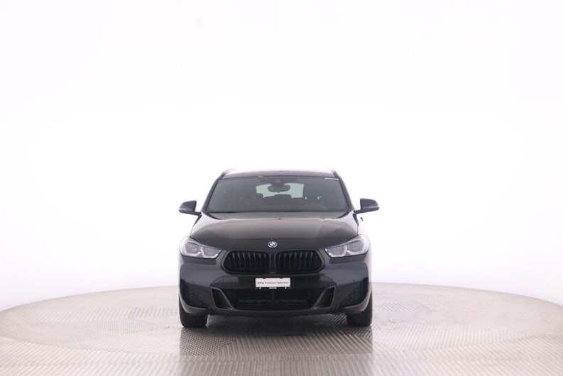Vehicle image BMW X2