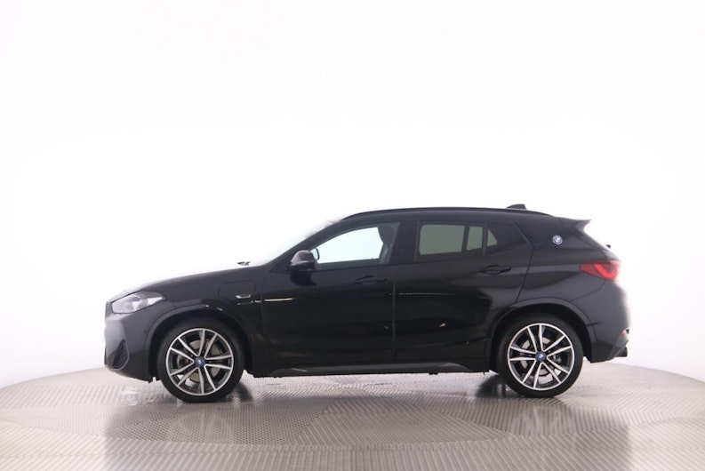 Vehicle image BMW X2