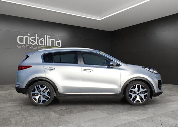 Vehicle image 4 Vehicle image 4