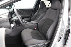 Vehicle image TOYOTA C-HR 2.0 HEV Trend 4x4