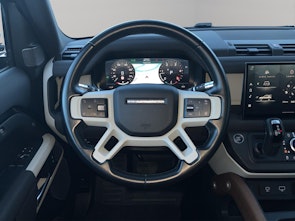 Vehicle image LAND ROVER Defender 90 3.0 D I6 SE