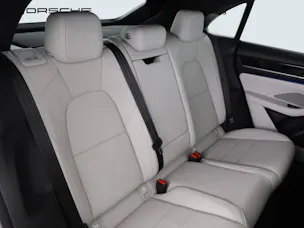 Porsche Macan 4