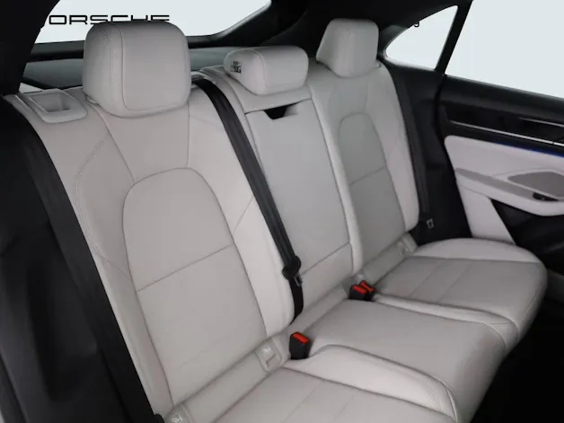 Porsche Macan 4