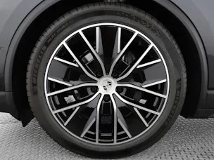 Porsche Macan 4