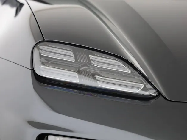 Porsche Macan 4