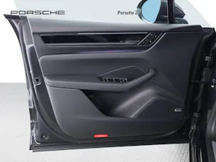 Porsche Macan 4