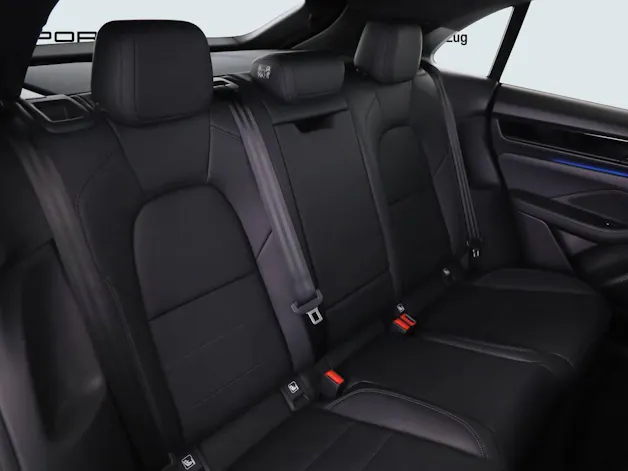 Porsche Macan 4