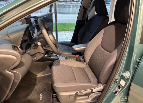 Vehicle image 9 Vehicle image 9