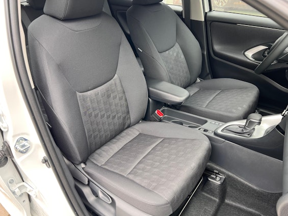 Vehicle image 13 Vehicle image 13