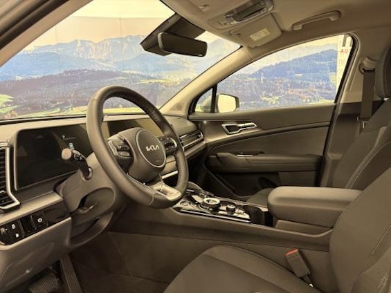 Vehicle image 4 Vehicle image 4