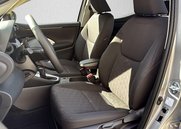 Vehicle image 7 Vehicle image 7