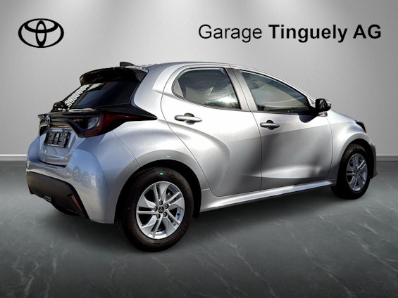 Vehicle image 3 Vehicle image 3