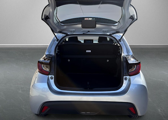 Vehicle image 4 Vehicle image 4