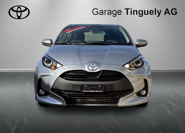 First vehicle image First vehicle image