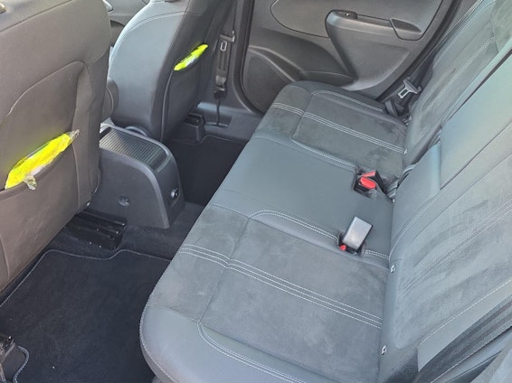 Vehicle image 13 Vehicle image 13