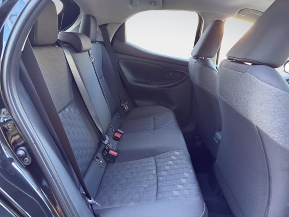 Vehicle image 16 Vehicle image 16