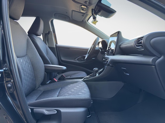 Vehicle image 15 Vehicle image 15