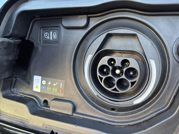 Peugeot 3008 1.6 Plug-in Hybrid4 GT 300PS