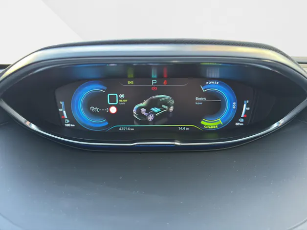 Peugeot 3008 1.6 Plug-in Hybrid4 GT 300PS