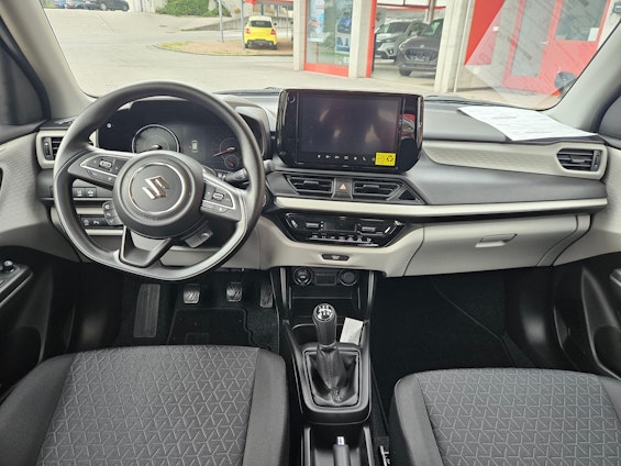 Vehicle image 8 Vehicle image 8