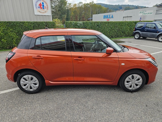 Vehicle image 5 Vehicle image 5