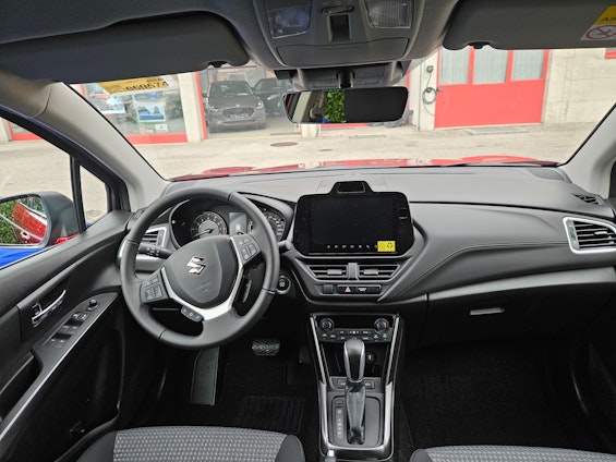 Vehicle image 8 Vehicle image 8