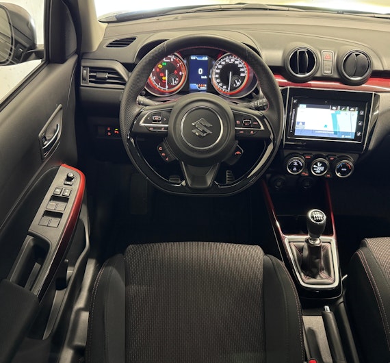 Vehicle image SUZUKI SWIFT