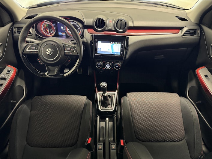 Vehicle image SUZUKI SWIFT