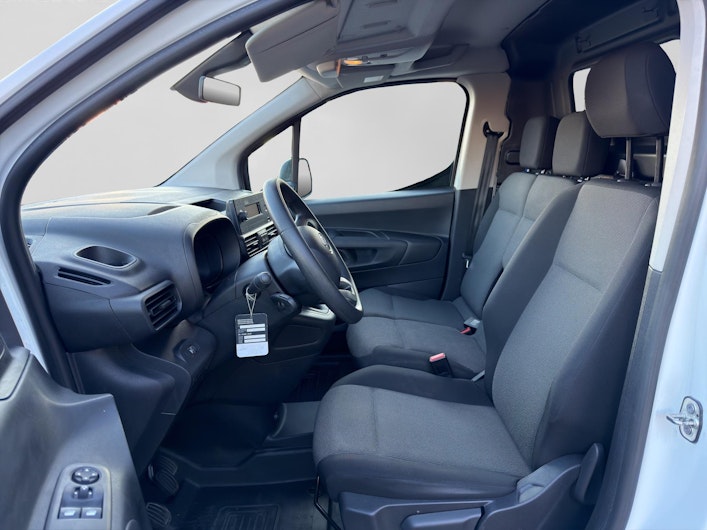 Vehicle image TOYOTA PROACE CITY