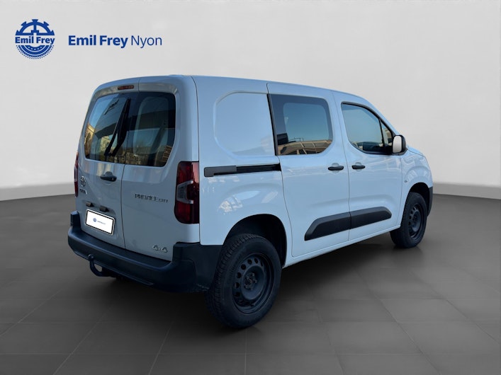 Vehicle image TOYOTA PROACE CITY