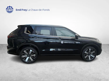 MITSUBISHI OUTLANDER 4