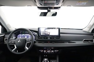 Vehicle image MITSUBISHI Outlander 2.4 PHEV Intense 4x4