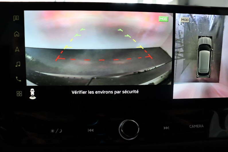 Vehicle image MITSUBISHI OUTLANDER