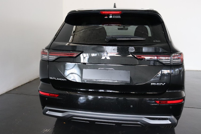 Vehicle image MITSUBISHI OUTLANDER