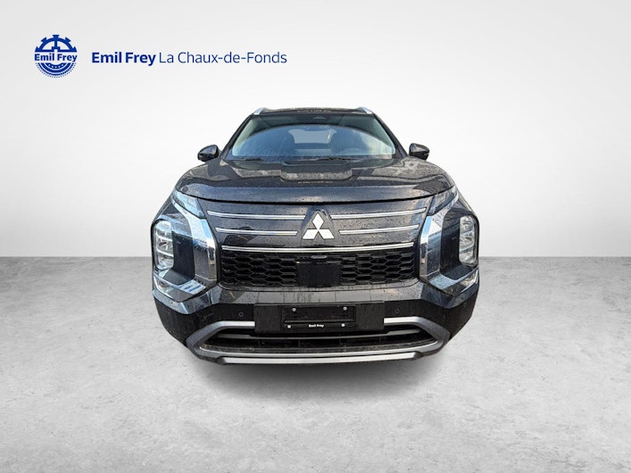 Vehicle image MITSUBISHI OUTLANDER