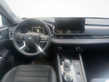 MITSUBISHI OUTLANDER 7