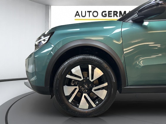 Vehicle image 14 Vehicle image 14