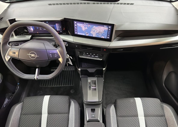 Vehicle image 9 Vehicle image 9