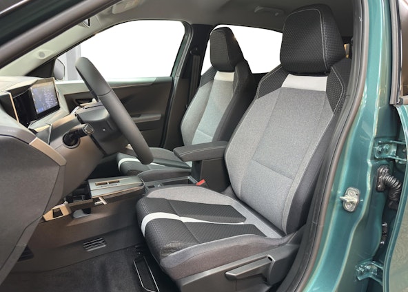 Vehicle image 7 Vehicle image 7