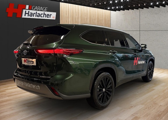 Vehicle image 4 Vehicle image 4