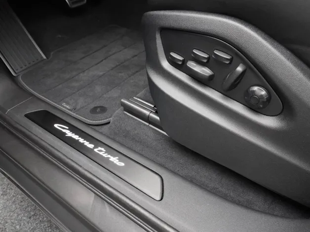 Porsche Cayenne Turbo E-Hybrid Coupé