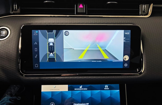 Vehicle image 17 Vehicle image 17