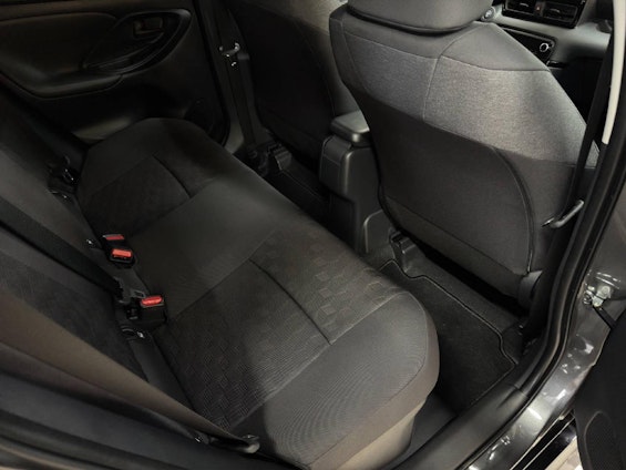 Vehicle image 8 Vehicle image 8