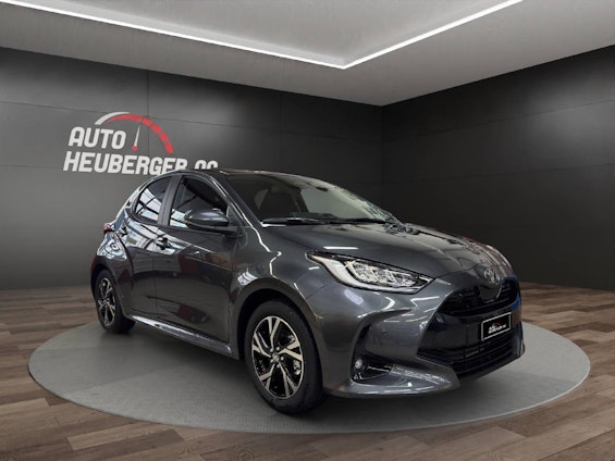 Vehicle image 3 Vehicle image 3